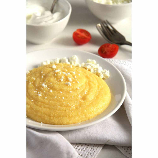 Mămăliga de casă: Rețetă simplă și idei delicioase de servire
